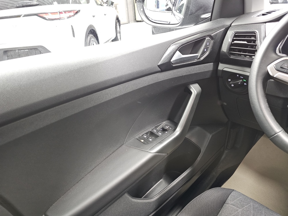 VW T-Cross  bei Hoffmann Automobile in Wolfsburg kaufen und sofort mitnehmen - Bild 20