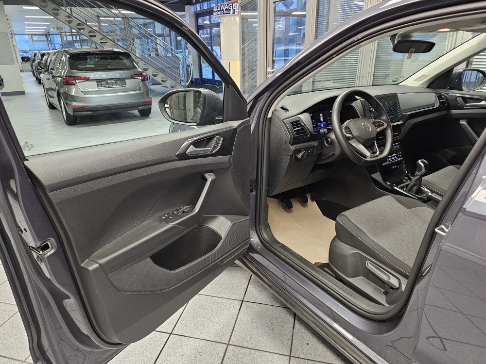 VW T-Cross  bei Hoffmann Automobile in Wolfsburg kaufen und sofort mitnehmen - Bild 24