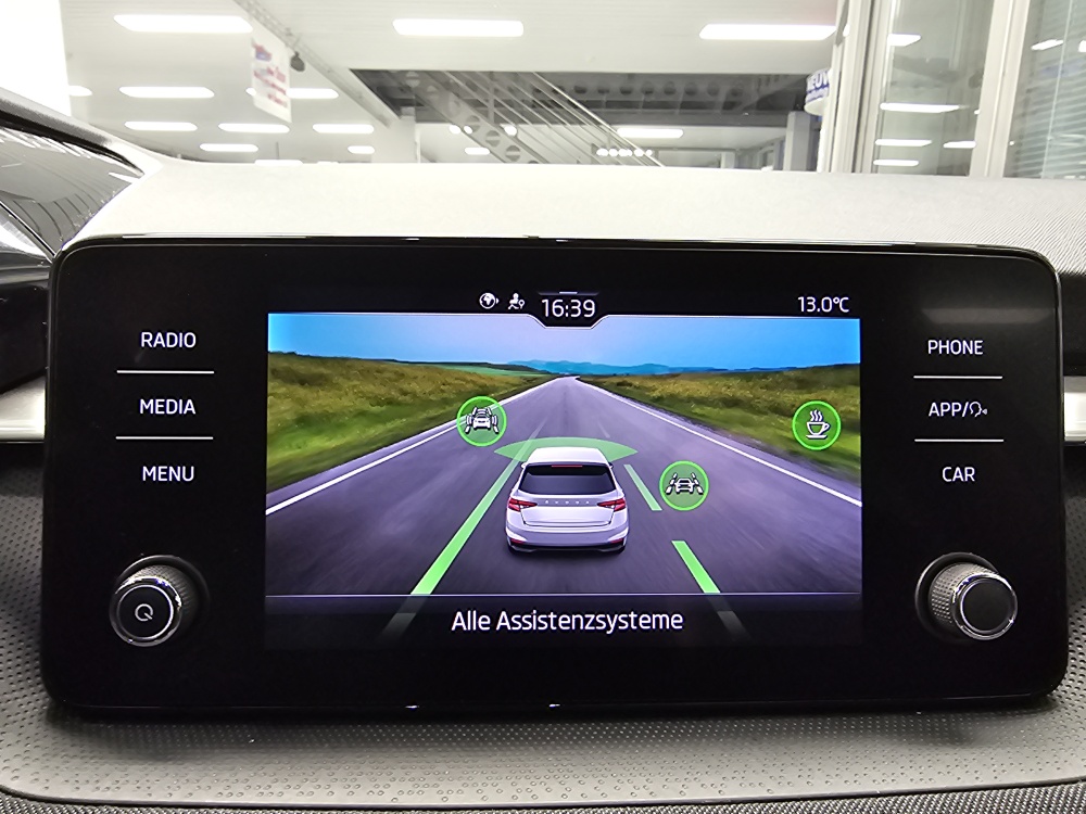 Skoda Fabia  bei Hoffmann Automobile in Wolfsburg kaufen und sofort mitnehmen - Bild 14