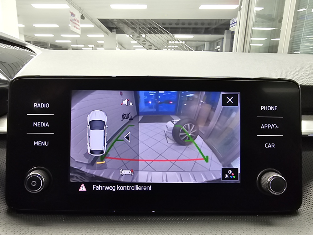 Skoda Fabia  bei Hoffmann Automobile in Wolfsburg kaufen und sofort mitnehmen - Bild 15