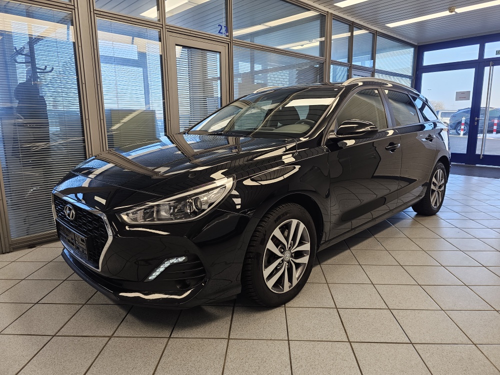 Hyundai i30 Kombi  für nur 11.800,- € bei Hoffmann Automobile in Wolfsburg kaufen und sofort mitnehmen
