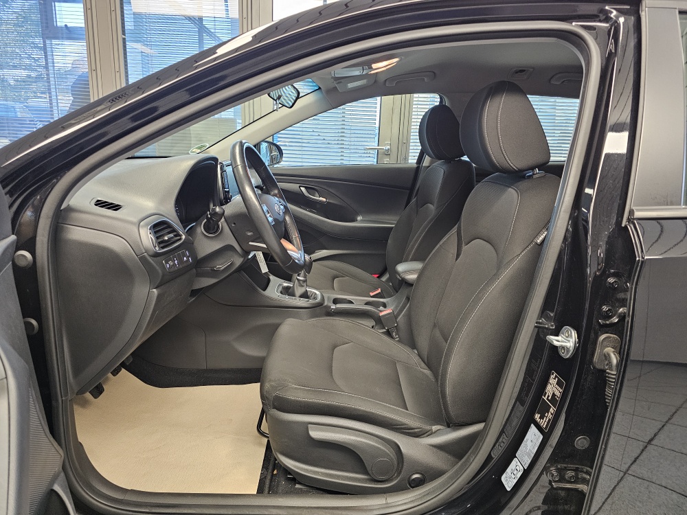 Hyundai i30 Kombi  bei Hoffmann Automobile in Wolfsburg kaufen und sofort mitnehmen - Bild 20