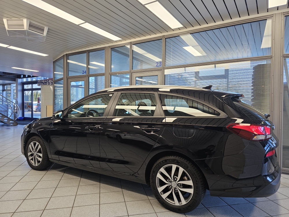 Hyundai i30 Kombi  bei Hoffmann Automobile in Wolfsburg kaufen und sofort mitnehmen - Bild 22