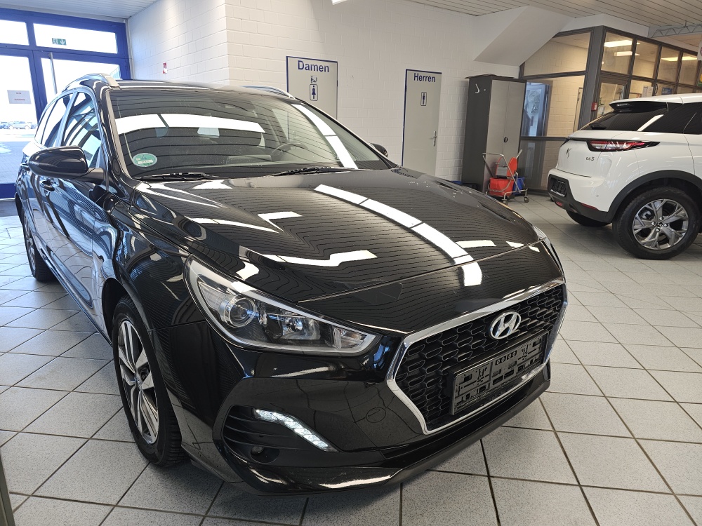 Hyundai i30 Kombi  bei Hoffmann Automobile in Wolfsburg kaufen und sofort mitnehmen - Bild 25