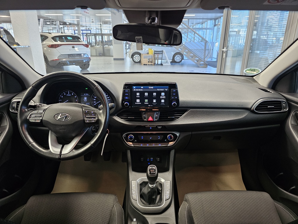 Hyundai i30 Kombi  bei Hoffmann Automobile in Wolfsburg kaufen und sofort mitnehmen - Bild 6