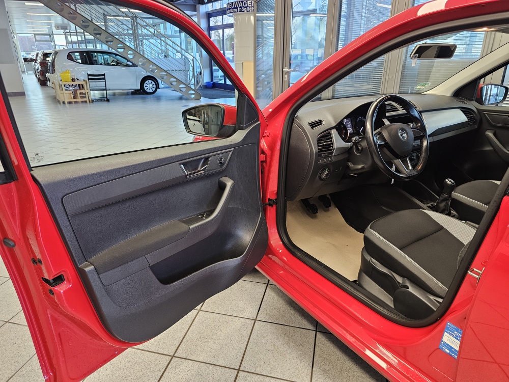 Skoda Fabia  bei Hoffmann Automobile in Wolfsburg kaufen und sofort mitnehmen - Bild 15