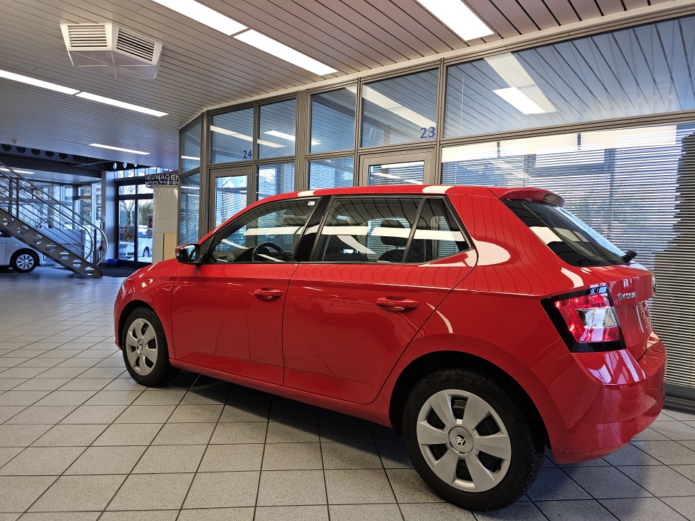 Skoda Fabia  bei Hoffmann Automobile in Wolfsburg kaufen und sofort mitnehmen - Bild 16