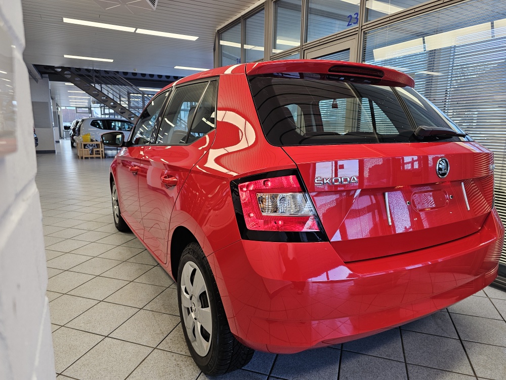 Skoda Fabia  bei Hoffmann Automobile in Wolfsburg kaufen und sofort mitnehmen - Bild 5