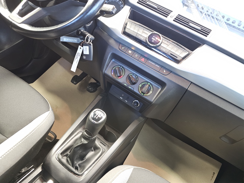 Skoda Fabia  bei Hoffmann Automobile in Wolfsburg kaufen und sofort mitnehmen - Bild 8