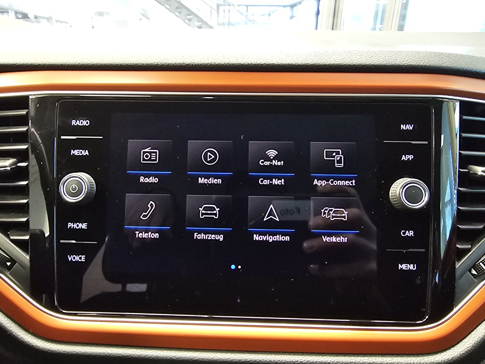 VW T-Roc  bei Hoffmann Automobile in Wolfsburg kaufen und sofort mitnehmen - Bild 10