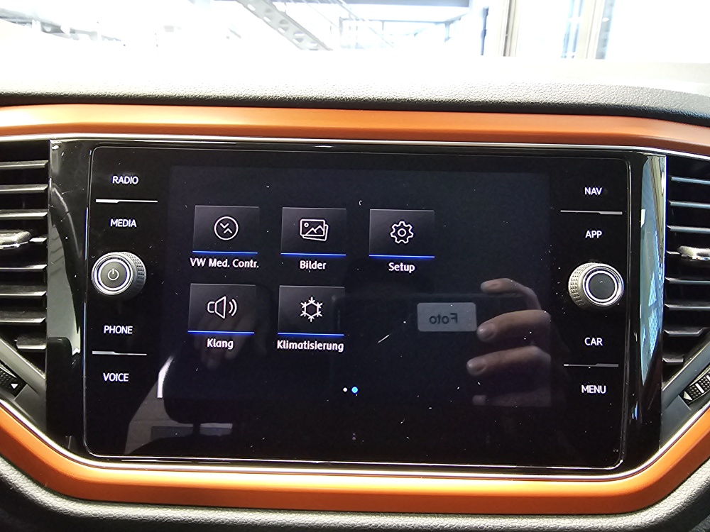 VW T-Roc  bei Hoffmann Automobile in Wolfsburg kaufen und sofort mitnehmen - Bild 11