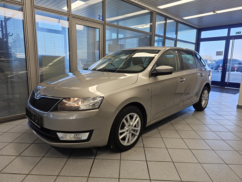 Skoda Rapid Spaceback Ambition für nur 5.350,- € bei Hoffmann Automobile in Wolfsburg kaufen und sofort mitnehmen