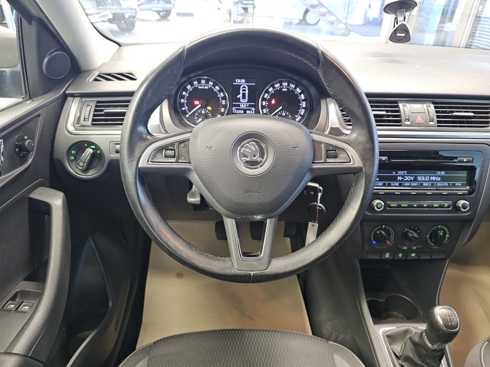 Skoda Rapid Spaceback  bei Hoffmann Automobile in Wolfsburg kaufen und sofort mitnehmen - Bild 13