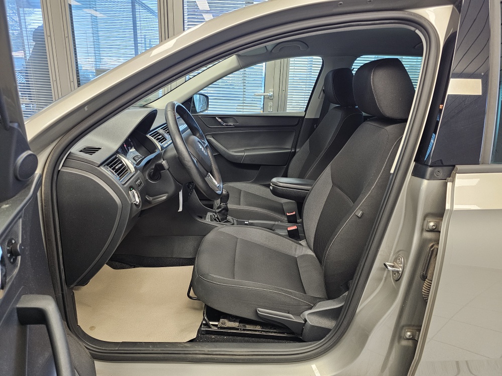 Skoda Rapid Spaceback  bei Hoffmann Automobile in Wolfsburg kaufen und sofort mitnehmen - Bild 15