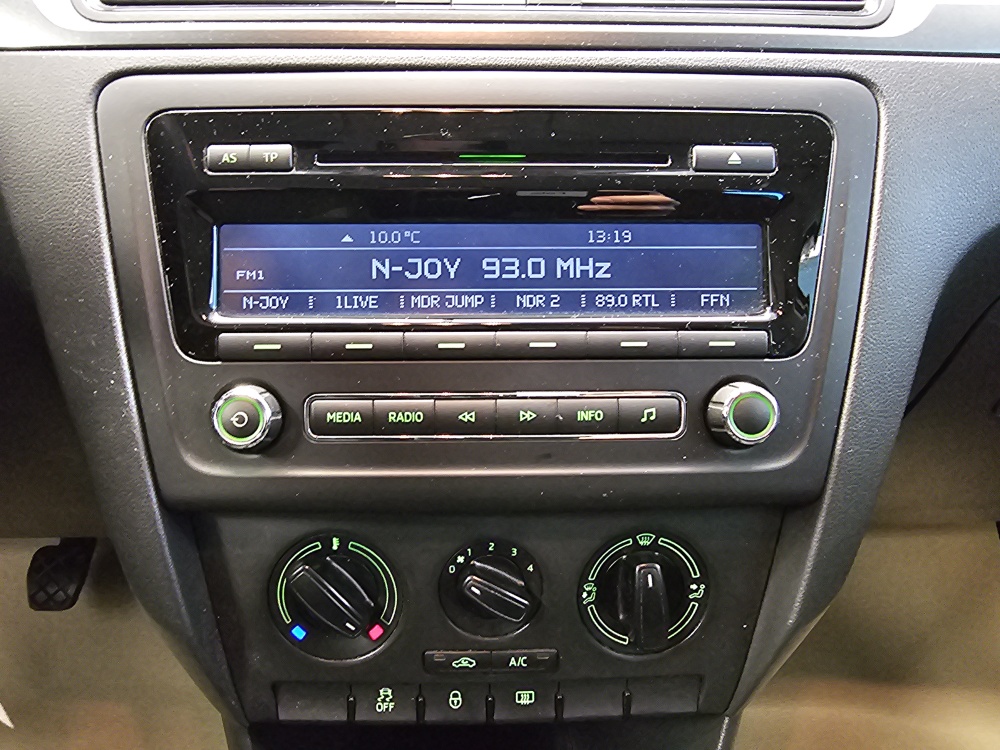 Skoda Rapid Spaceback  bei Hoffmann Automobile in Wolfsburg kaufen und sofort mitnehmen - Bild 8