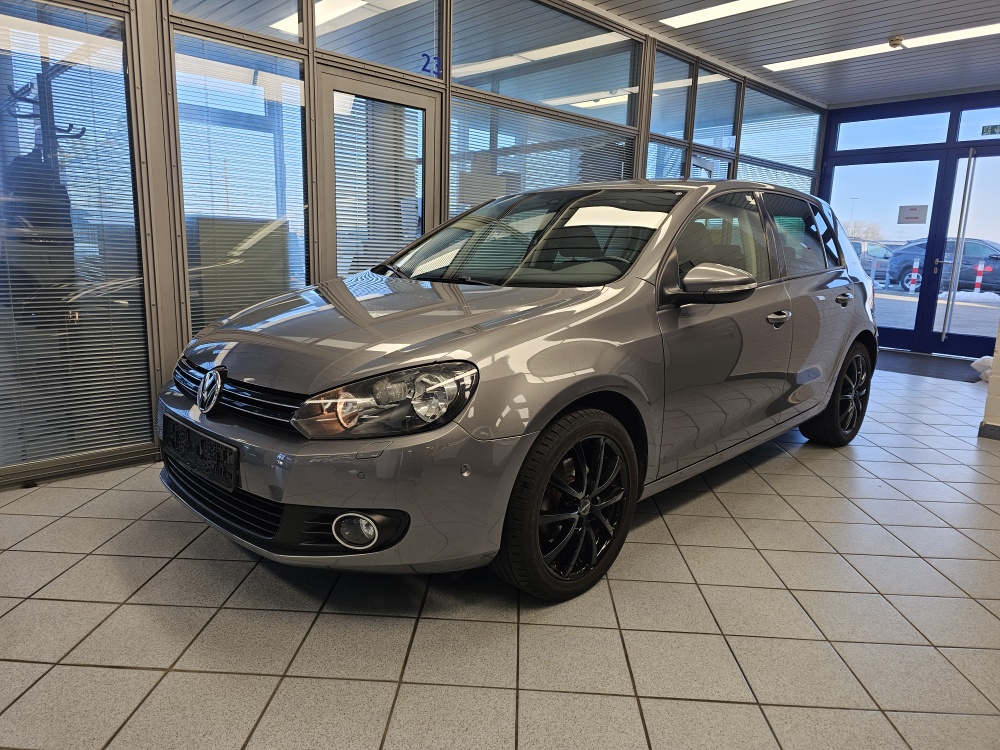 VW Golf Team für nur 5.250,- € bei Hoffmann Automobile in Wolfsburg kaufen und sofort mitnehmen