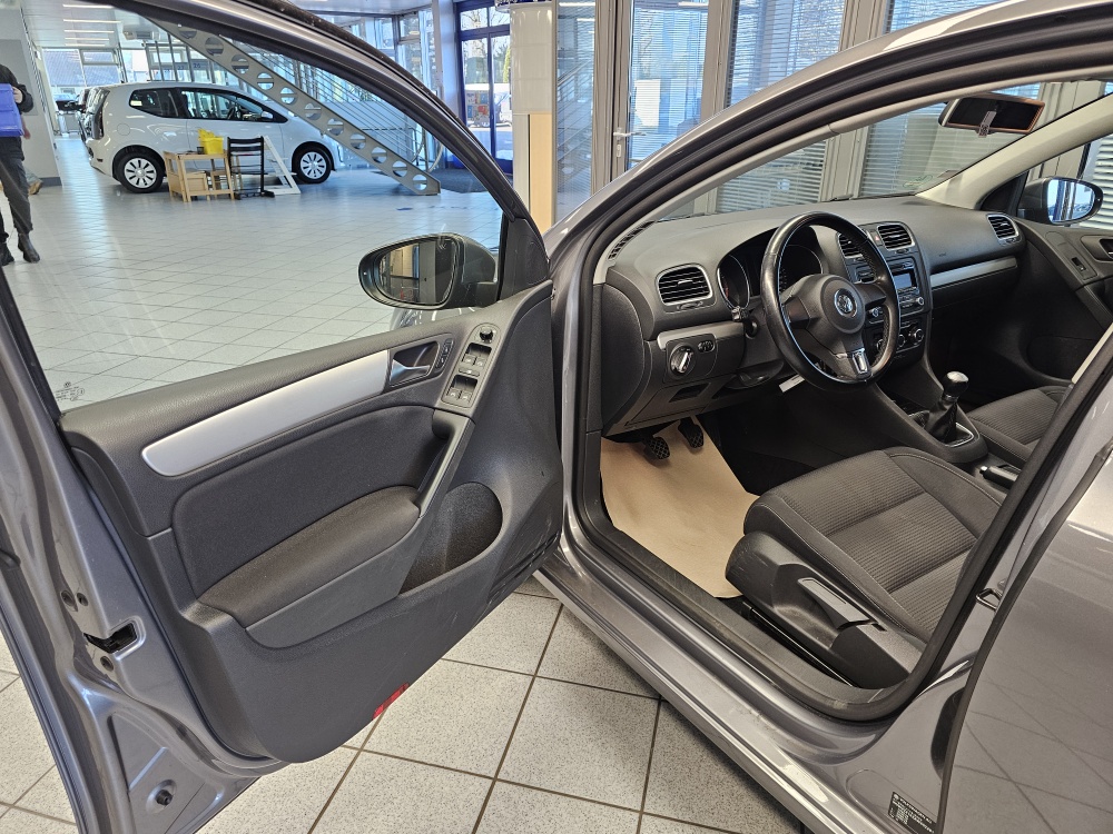 VW Golf  bei Hoffmann Automobile in Wolfsburg kaufen und sofort mitnehmen - Bild 16