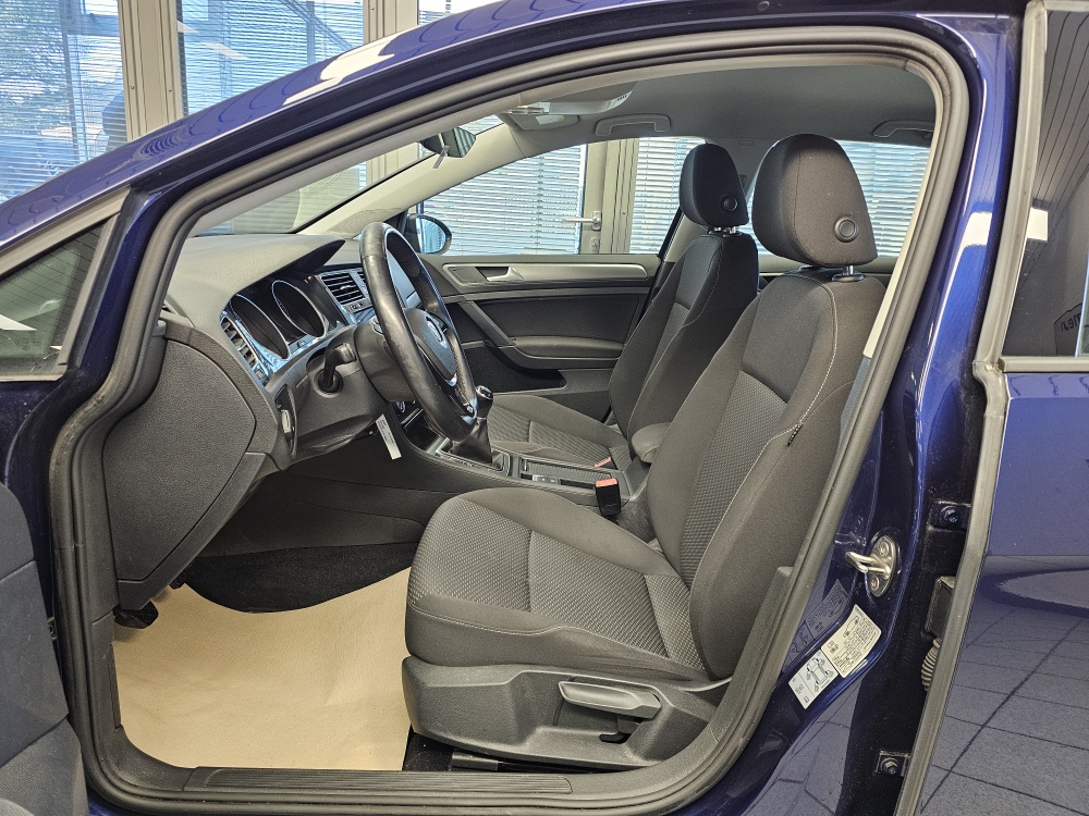 VW Golf  bei Hoffmann Automobile in Wolfsburg kaufen und sofort mitnehmen - Bild 18