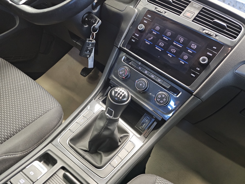 VW Golf  bei Hoffmann Automobile in Wolfsburg kaufen und sofort mitnehmen - Bild 6