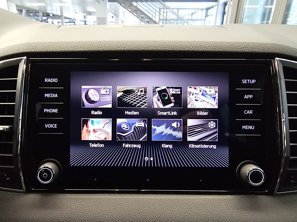 Skoda Karoq  bei Hoffmann Automobile in Wolfsburg kaufen und sofort mitnehmen - Bild 10