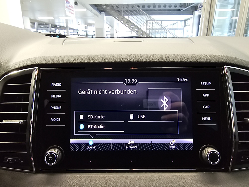 Skoda Karoq  bei Hoffmann Automobile in Wolfsburg kaufen und sofort mitnehmen - Bild 12