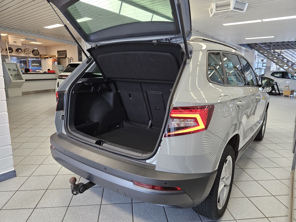 Skoda Karoq  bei Hoffmann Automobile in Wolfsburg kaufen und sofort mitnehmen - Bild 2