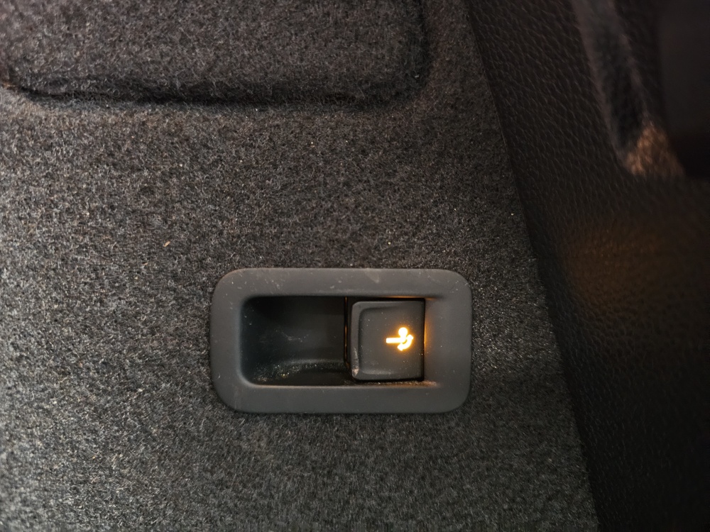 Skoda Karoq  bei Hoffmann Automobile in Wolfsburg kaufen und sofort mitnehmen - Bild 3