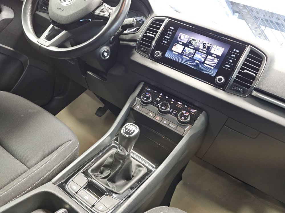 Skoda Karoq  bei Hoffmann Automobile in Wolfsburg kaufen und sofort mitnehmen - Bild 8