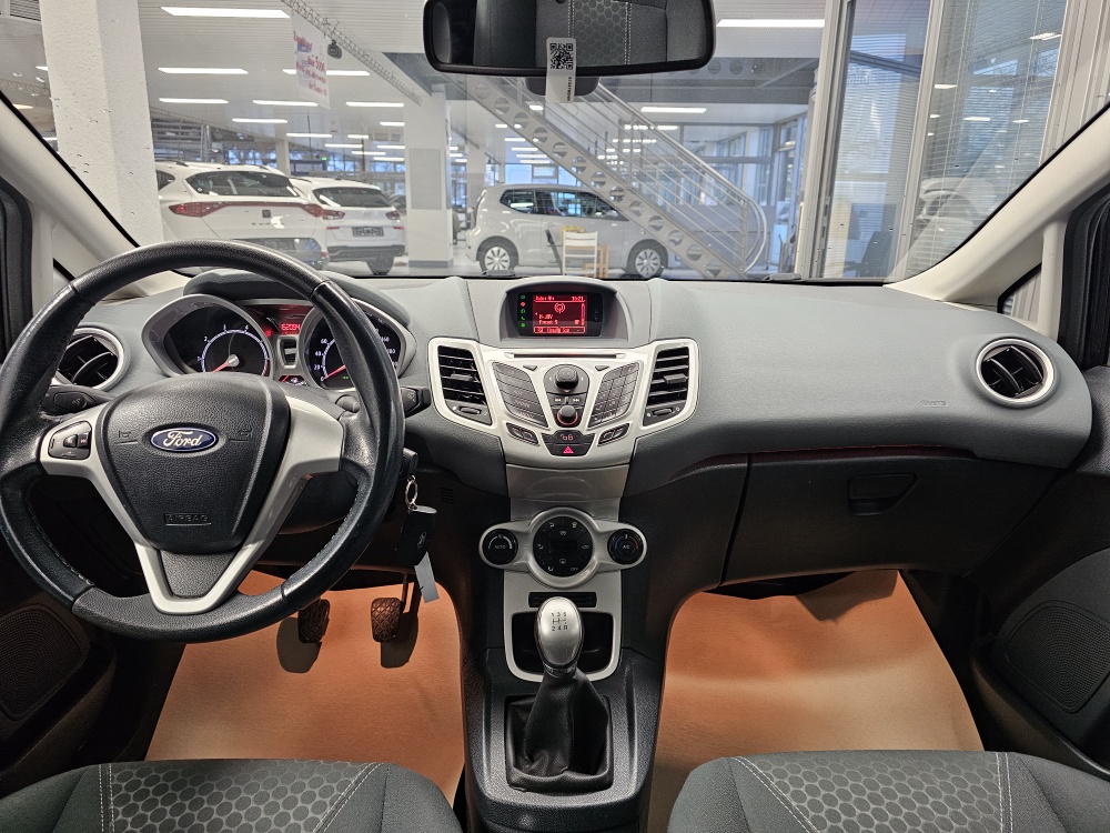 Ford Fiesta  bei Hoffmann Automobile in Wolfsburg kaufen und sofort mitnehmen - Bild 4