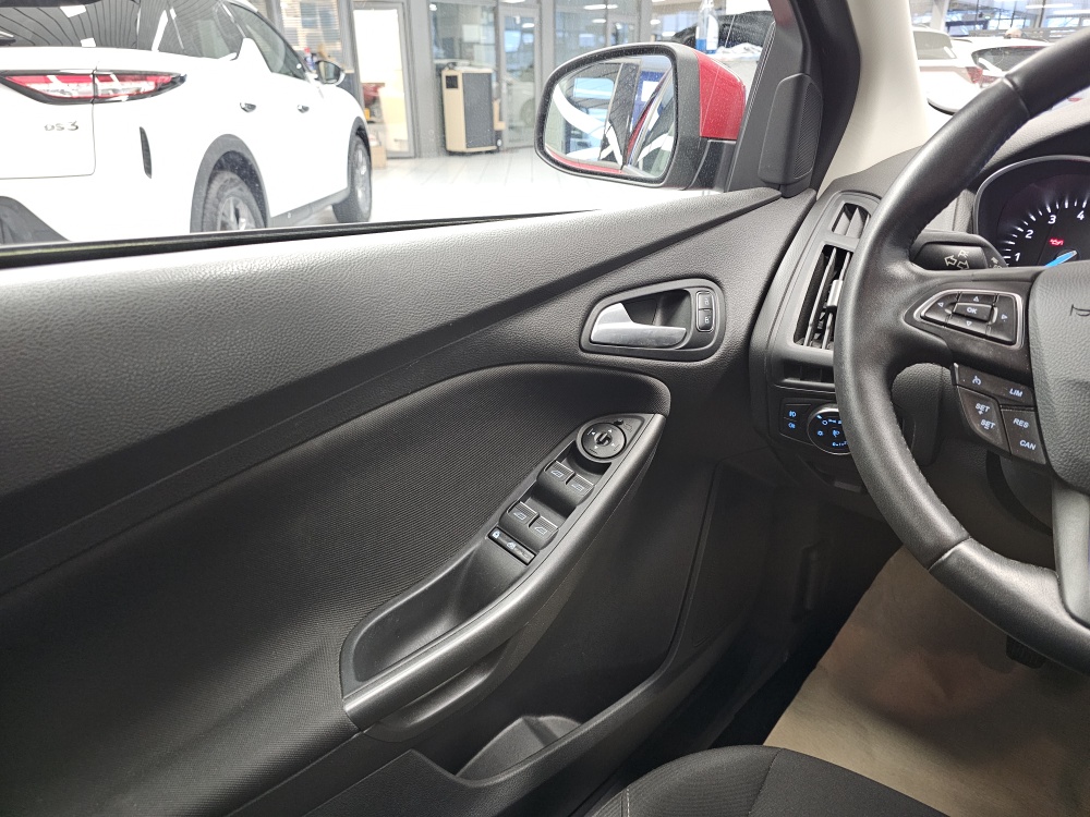 Ford Focus Turnier  bei Hoffmann Automobile in Wolfsburg kaufen und sofort mitnehmen - Bild 14