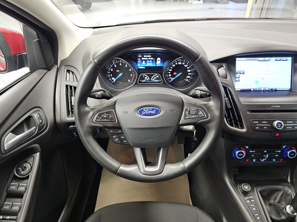 Ford Focus Turnier  bei Hoffmann Automobile in Wolfsburg kaufen und sofort mitnehmen - Bild 15