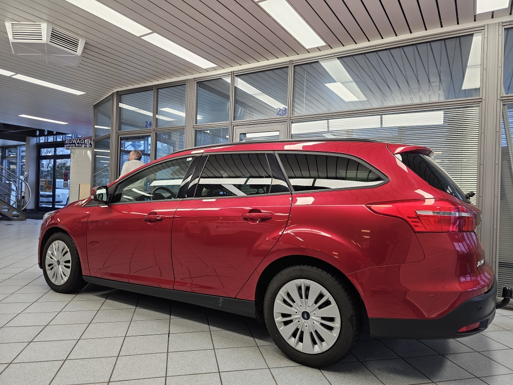 Ford Focus Turnier  bei Hoffmann Automobile in Wolfsburg kaufen und sofort mitnehmen - Bild 19