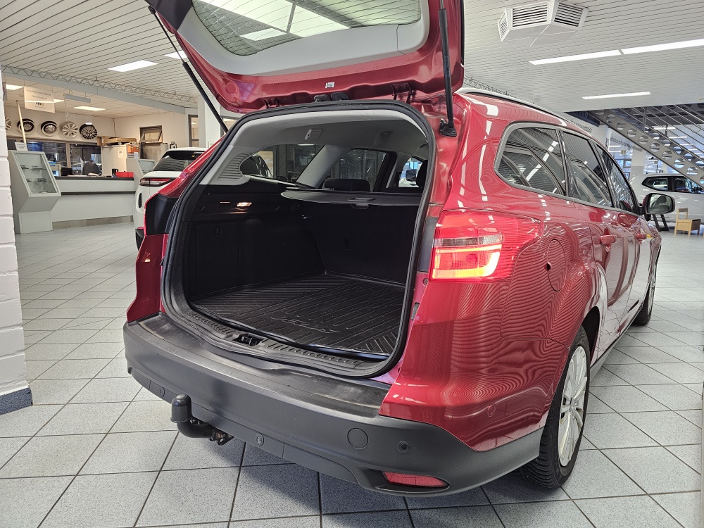 Ford Focus Turnier  bei Hoffmann Automobile in Wolfsburg kaufen und sofort mitnehmen - Bild 2