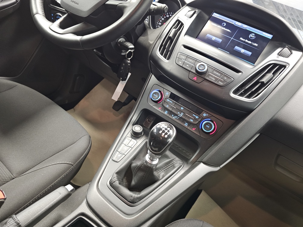 Ford Focus Turnier  bei Hoffmann Automobile in Wolfsburg kaufen und sofort mitnehmen - Bild 7