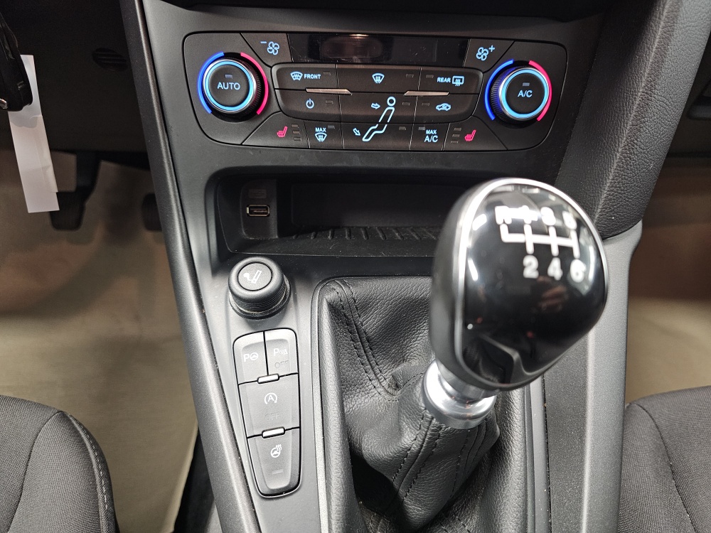 Ford Focus Turnier  bei Hoffmann Automobile in Wolfsburg kaufen und sofort mitnehmen - Bild 8