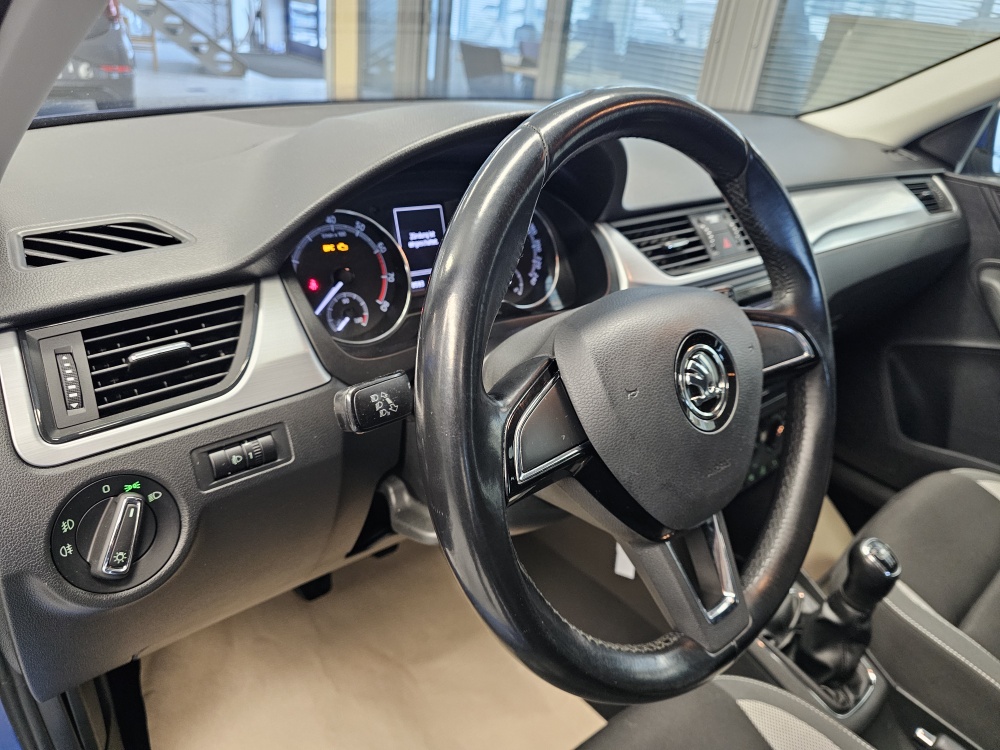 Skoda Rapid Spaceback  bei Hoffmann Automobile in Wolfsburg kaufen und sofort mitnehmen - Bild 13