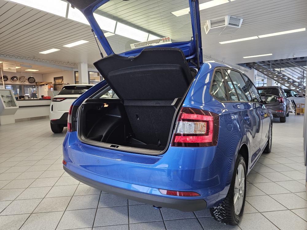 Skoda Rapid Spaceback  bei Hoffmann Automobile in Wolfsburg kaufen und sofort mitnehmen - Bild 2
