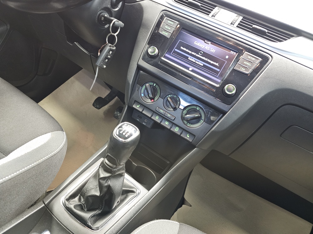 Skoda Rapid Spaceback  bei Hoffmann Automobile in Wolfsburg kaufen und sofort mitnehmen - Bild 6