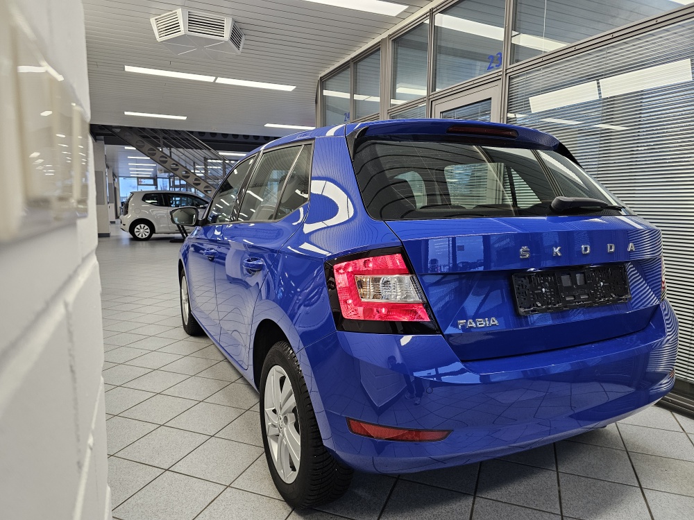 Skoda Fabia  bei Hoffmann Automobile in Wolfsburg kaufen und sofort mitnehmen - Bild 3