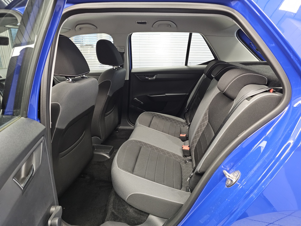 Skoda Fabia  bei Hoffmann Automobile in Wolfsburg kaufen und sofort mitnehmen - Bild 4