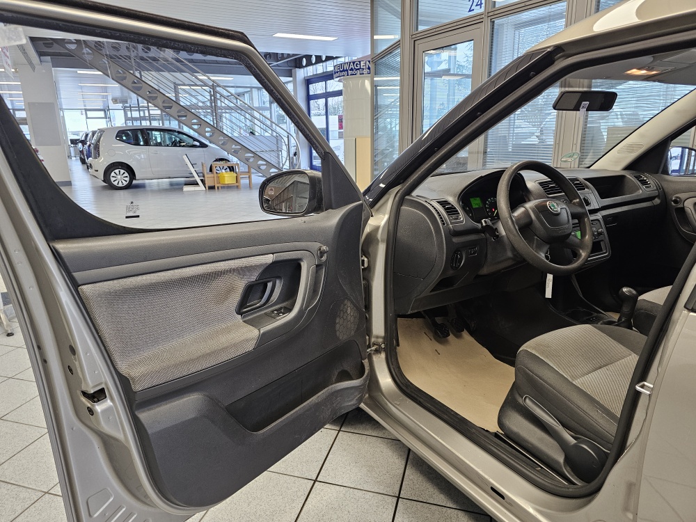 Skoda Roomster bei Hoffmann Automobile in Wolfsburg kaufen und sofort mitnehmen - Bild 14