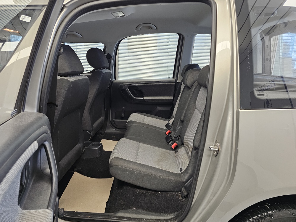 Skoda Roomster bei Hoffmann Automobile in Wolfsburg kaufen und sofort mitnehmen - Bild 4