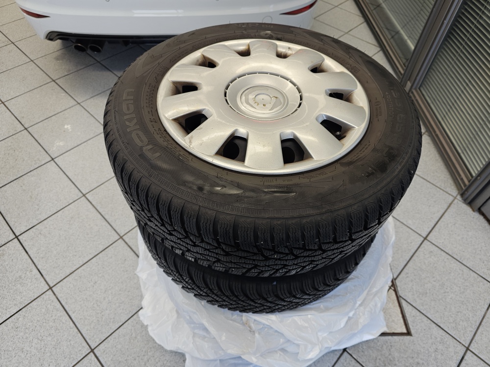 VW Golf Sportsvan  bei Hoffmann Automobile in Wolfsburg kaufen und sofort mitnehmen - Bild 3