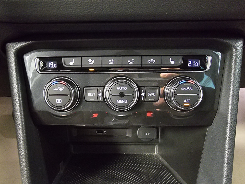 VW Tiguan  bei Hoffmann Automobile in Wolfsburg kaufen und sofort mitnehmen - Bild 9