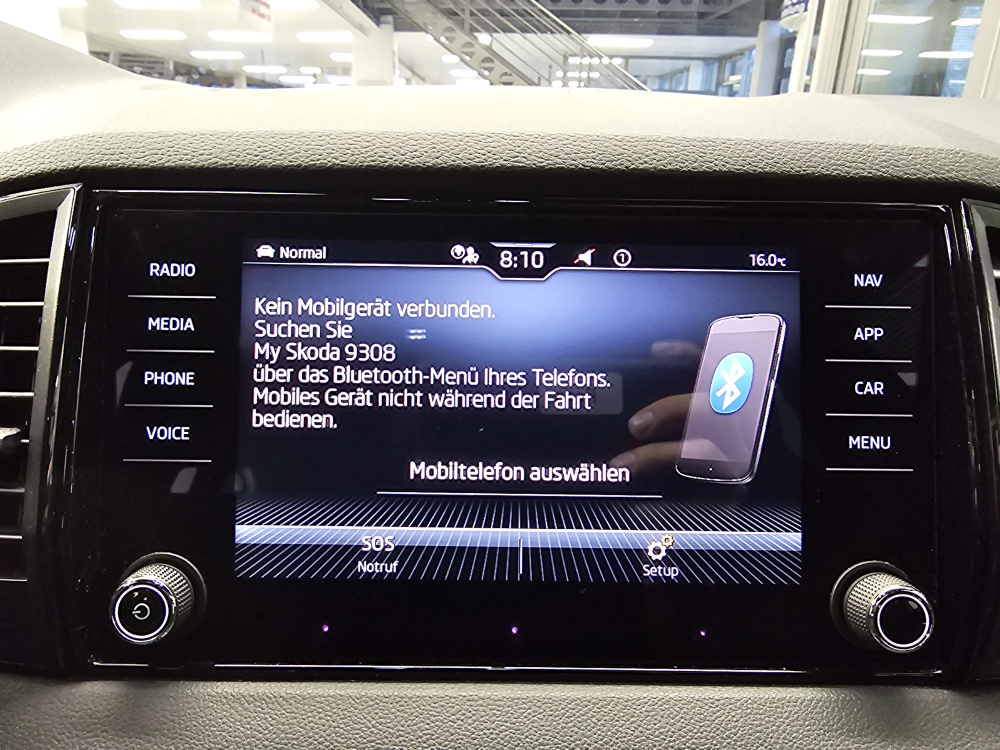 Skoda Karoq  bei Hoffmann Automobile in Wolfsburg kaufen und sofort mitnehmen - Bild 12