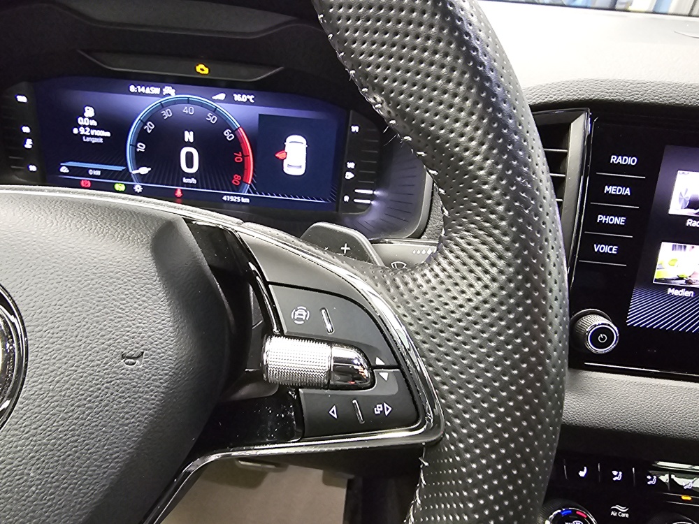 Skoda Karoq  bei Hoffmann Automobile in Wolfsburg kaufen und sofort mitnehmen - Bild 20