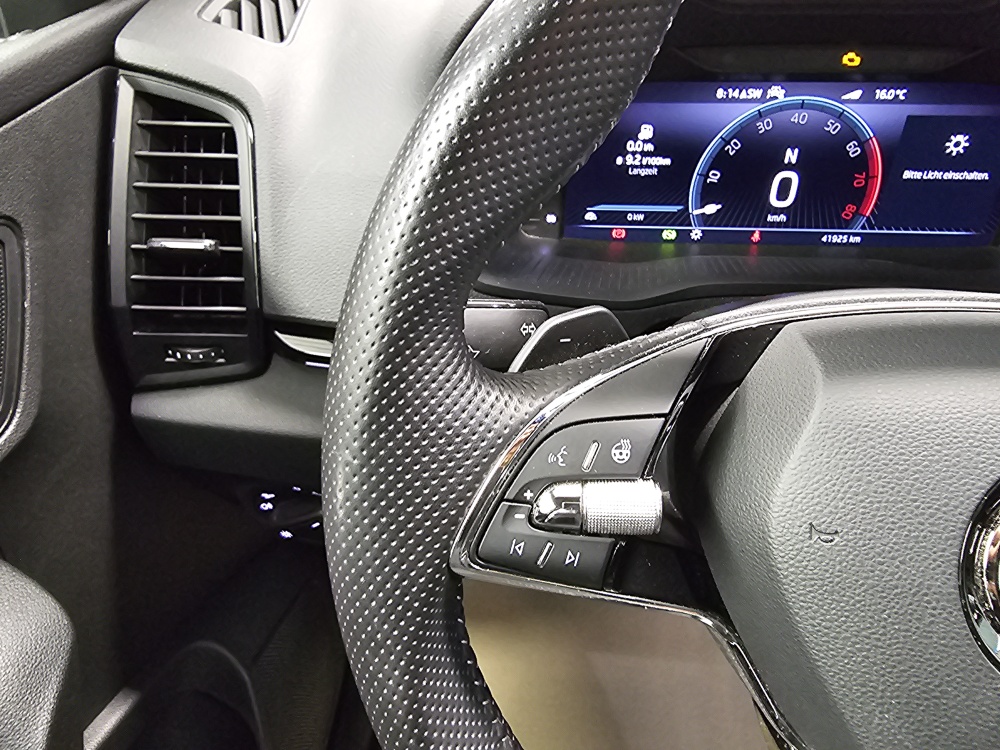 Skoda Karoq  bei Hoffmann Automobile in Wolfsburg kaufen und sofort mitnehmen - Bild 21