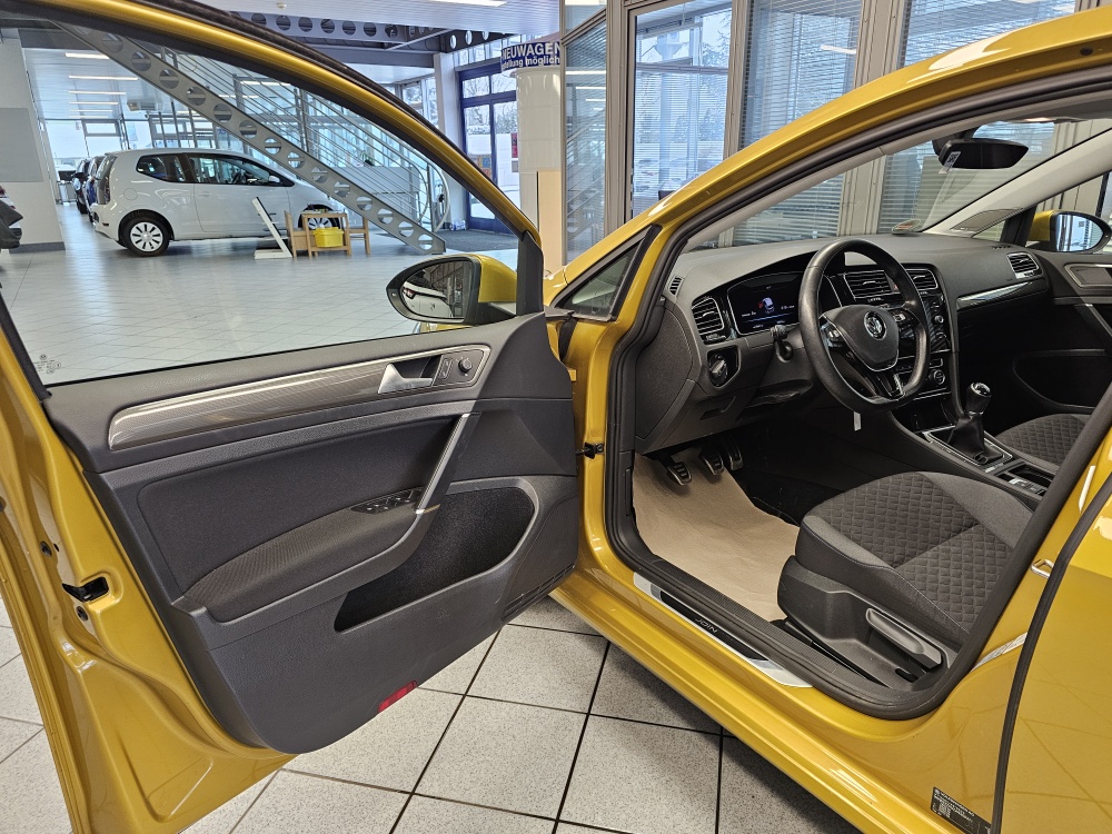 VW Golf  bei Hoffmann Automobile in Wolfsburg kaufen und sofort mitnehmen - Bild 23