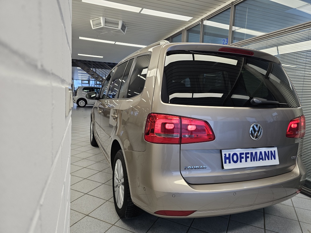 VW Touran  bei Hoffmann Automobile in Wolfsburg kaufen und sofort mitnehmen - Bild 3