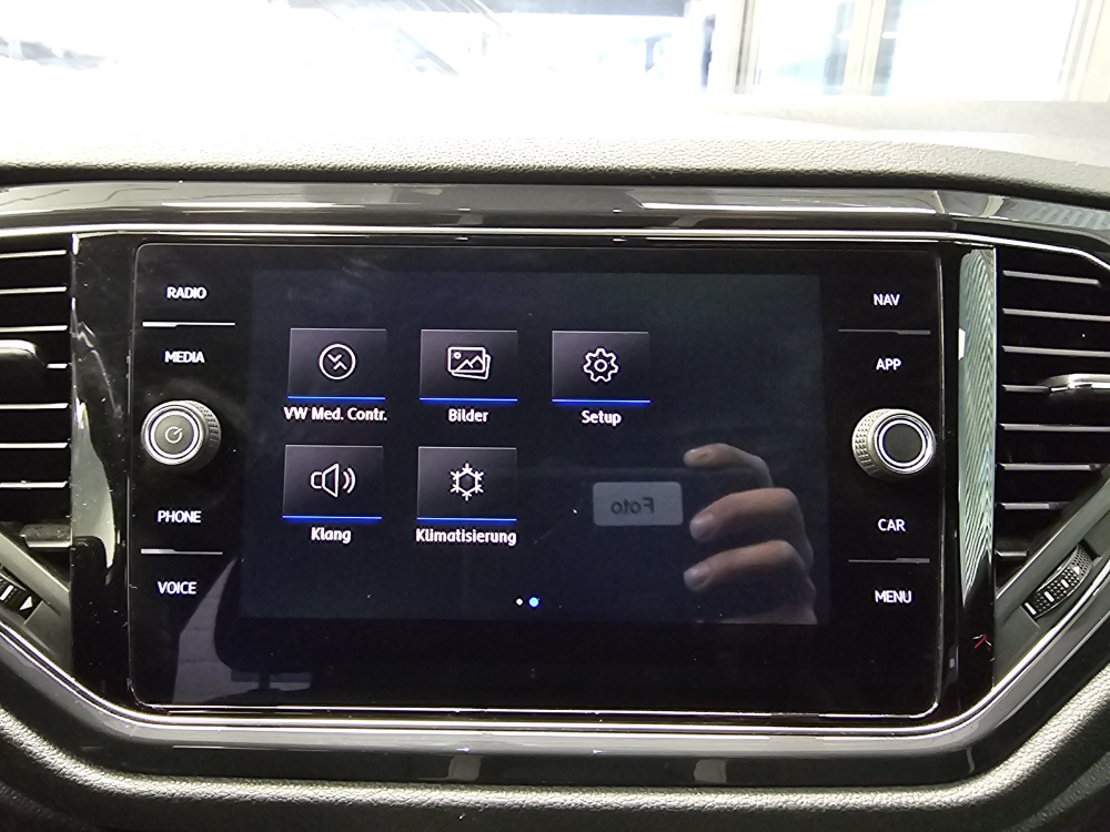 VW T-Roc  bei Hoffmann Automobile in Wolfsburg kaufen und sofort mitnehmen - Bild 12